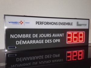 Vinci Construction - Jours sans accident - 3 digit 12cm