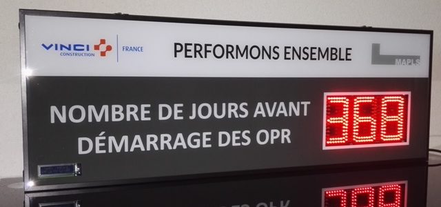 Panneau compte à rebours 3 Chiffres 12cm rouges