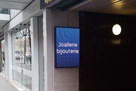 Ecran publicitaire LED entrée