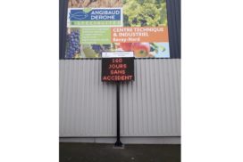 Panneau d'information lumineux