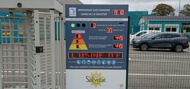 Totem Danone La Salvetat